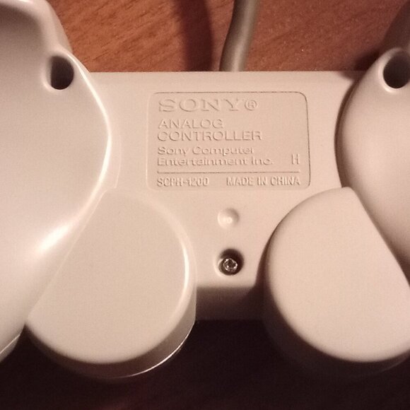 Sony PlayStation 1 OEM Controller {Cleaned and Working} (Used) - Picture 9 of 13